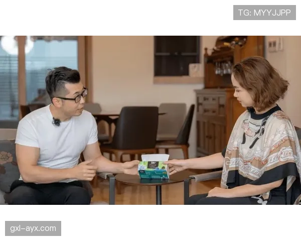 张雨霏训练完直接拎爱马仕去吃火锅？